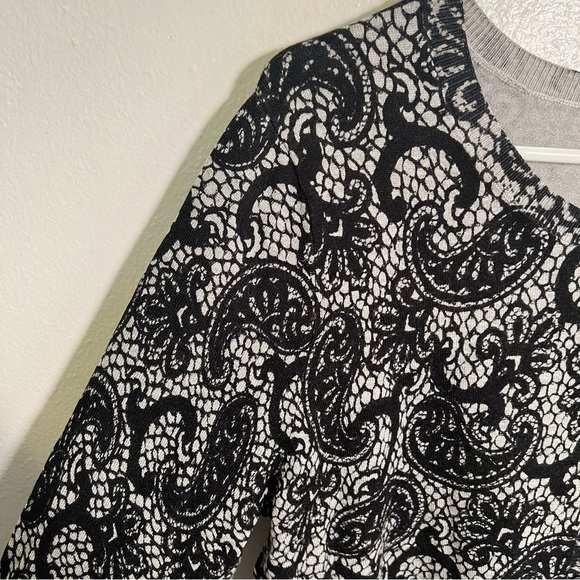 Lane Bryant Cardigan Gray Black Paisley Lace 14/16 - Picture 4 of 11
